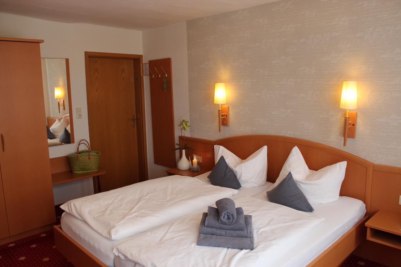 Ferien- Und Wellnesshotel Waldfrieden Hitzacker Esterno foto